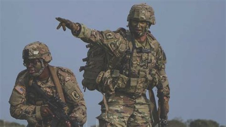 Character gains military traits despite not leading troops