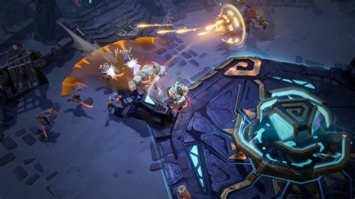 Does Dungeon Defenders support cross-platform multiplayer?