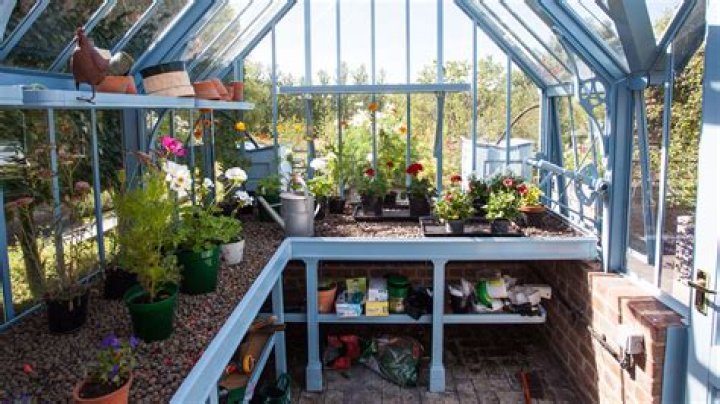 How can I get a single tile of natural gas out of my greenhouse?