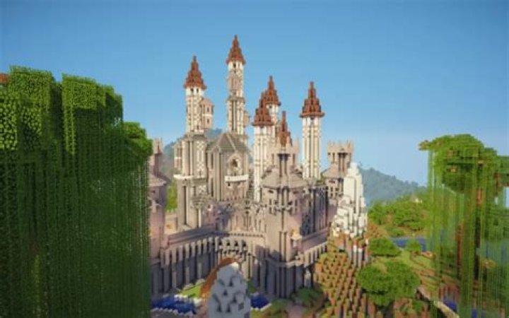 How do I build HUGE constructions in Minecraft?