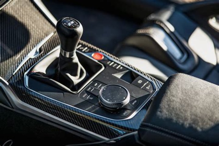 Is it possible to have a manual gearbox?