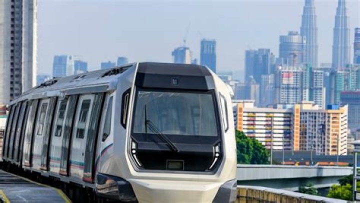 Trains, trains and elevated trains