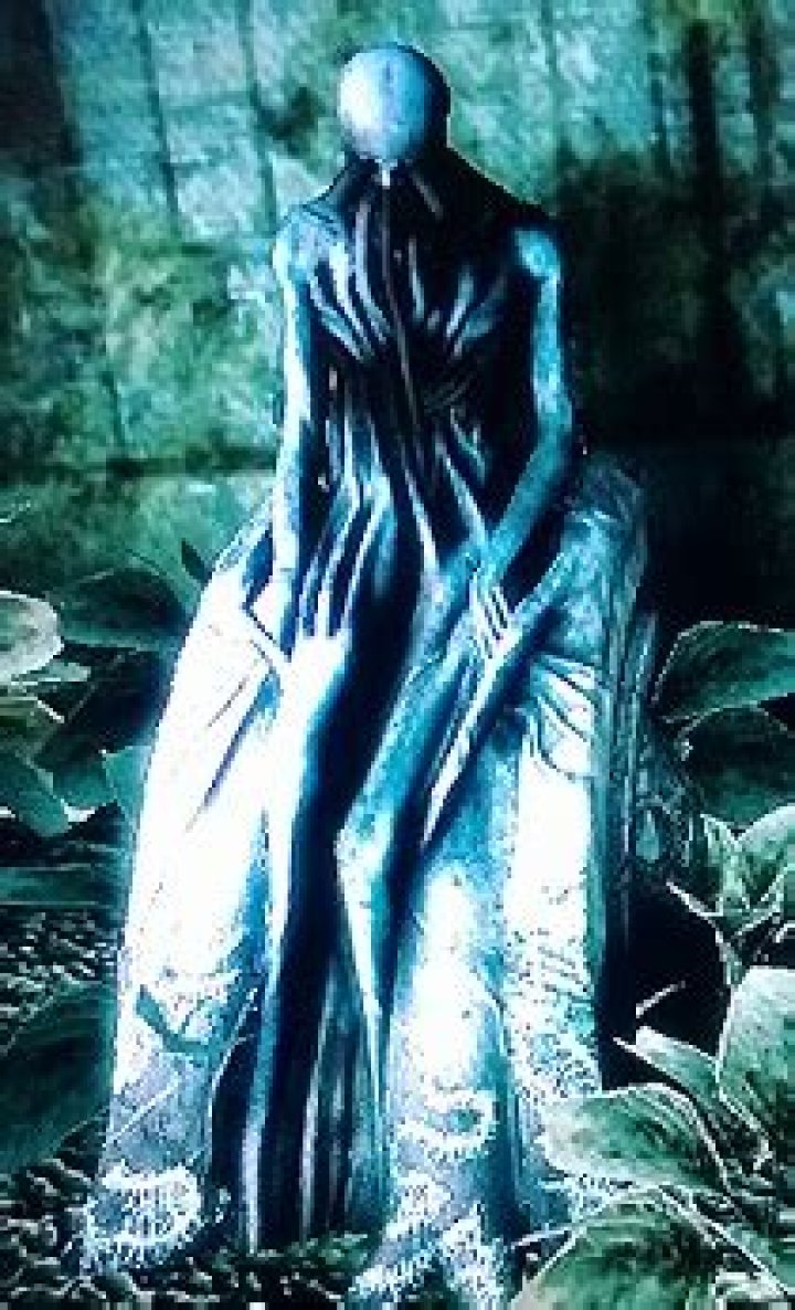 What do the statues on Ilos represent?