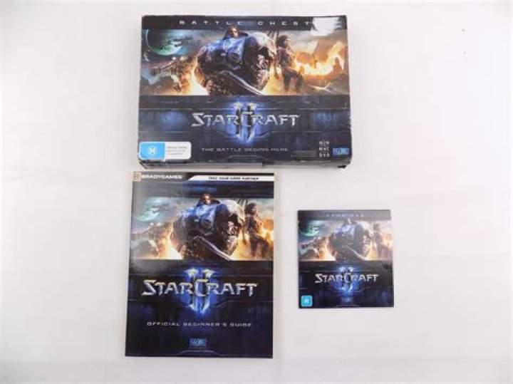 What is the difference between the digital download and the boxed version of Starcraft II?