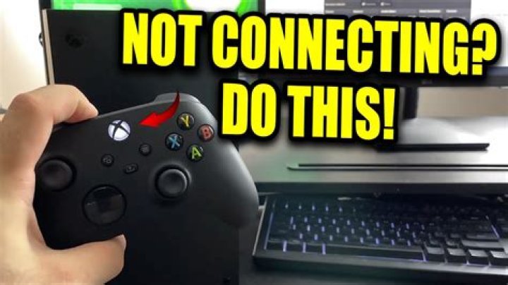 Why is my Xbox 360 not connecting to controller and showing up on my TV?